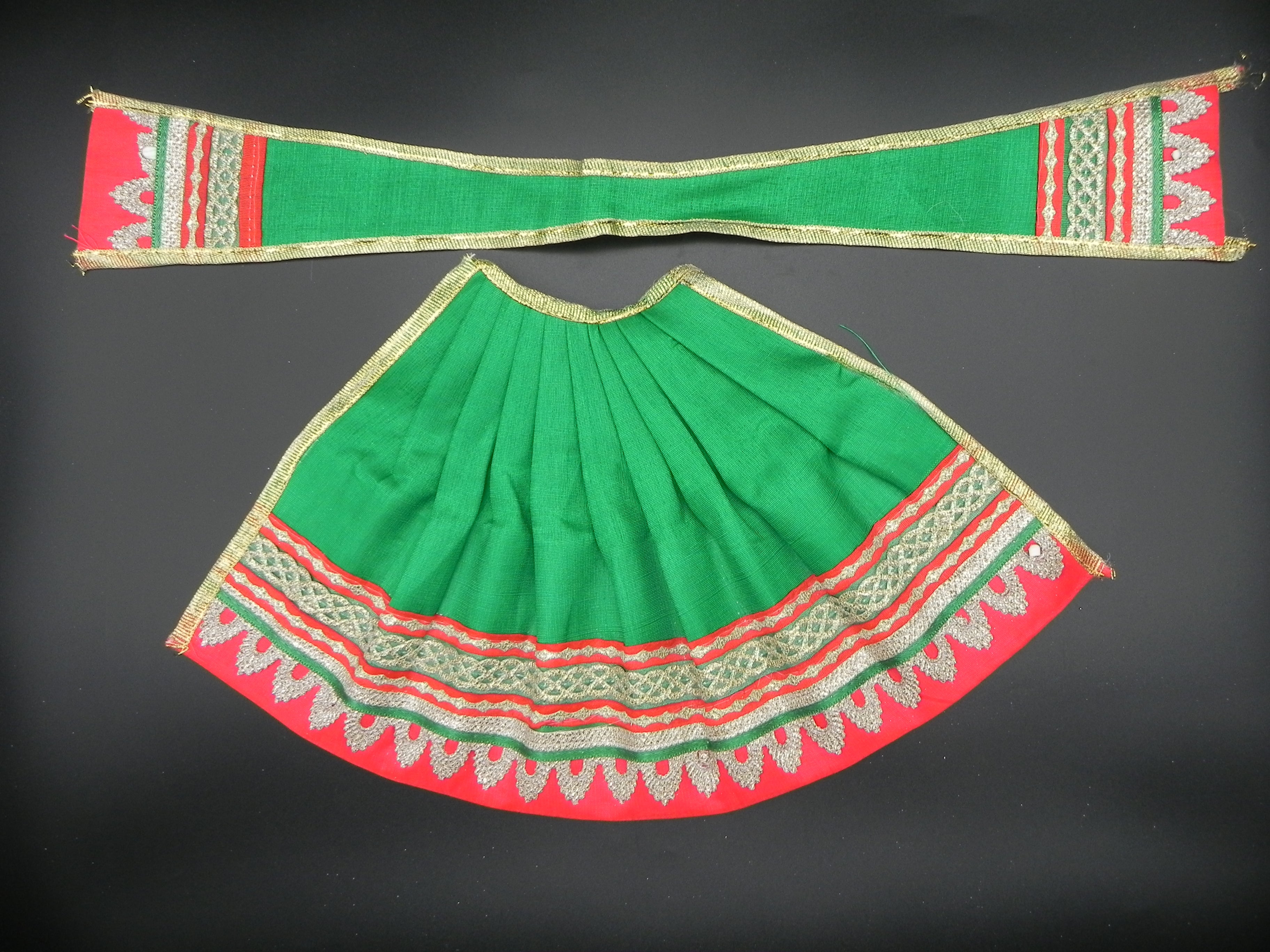 ﻿Lehanga and Patka Set with Umbrella Border Height-8 inch