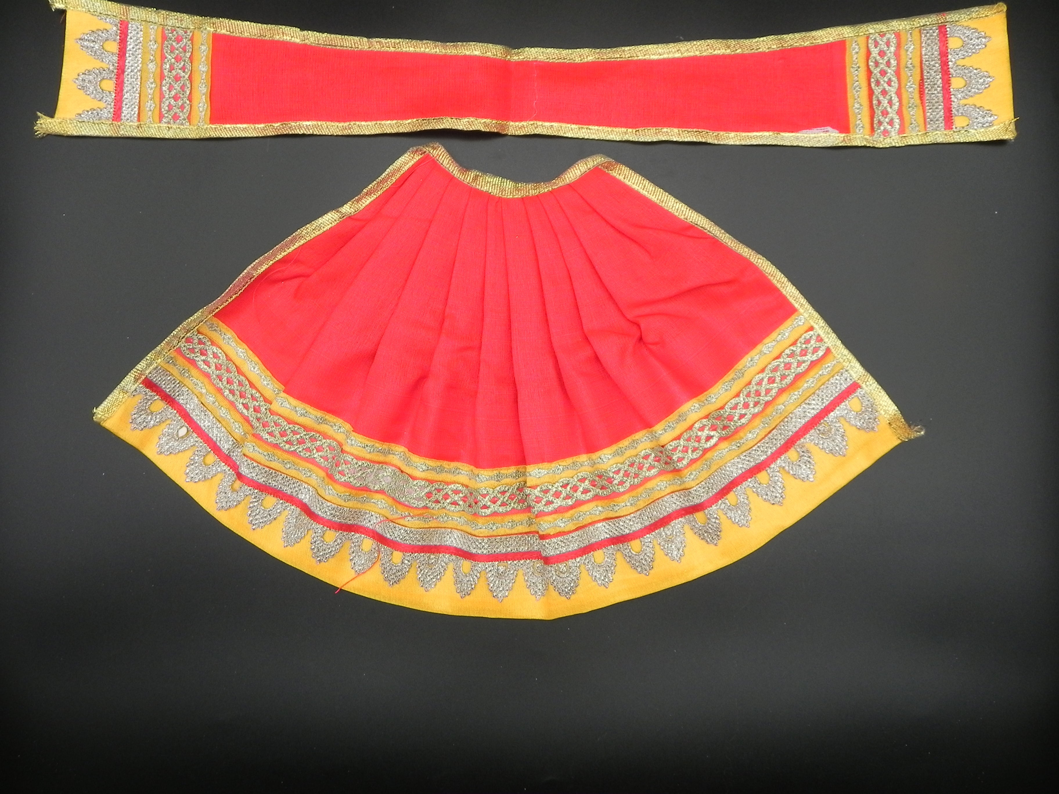 ﻿Lehanga and Patka Set with Umbrella Border Height-8 inch