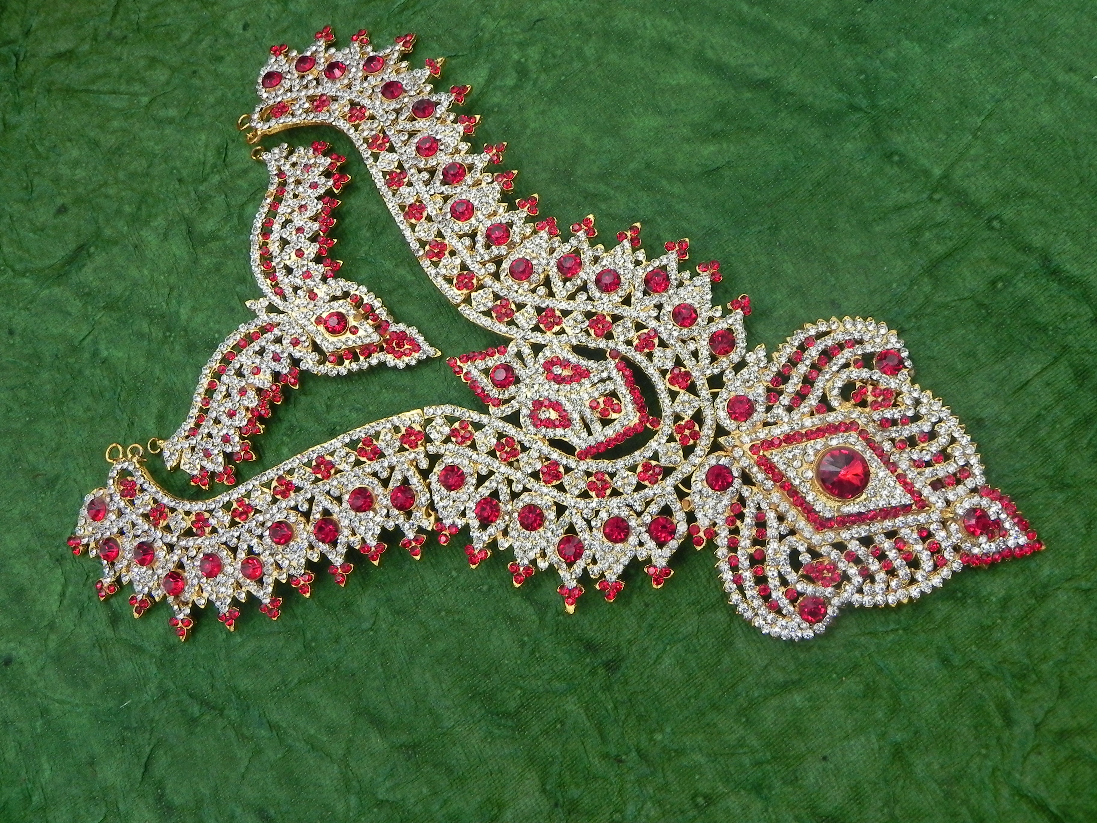Stone Kavai Haaram [ Height - 12 inch ]