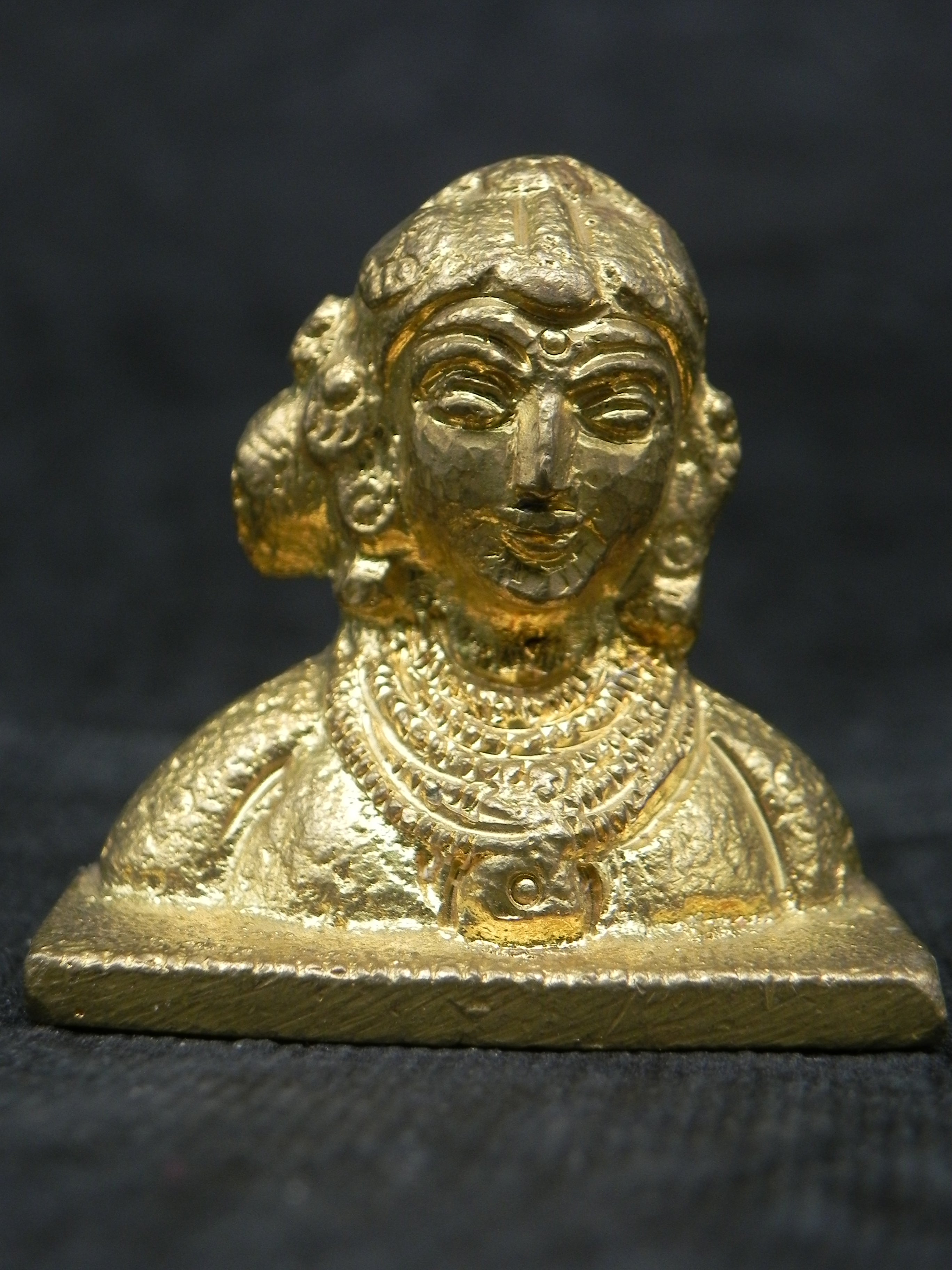 Gowri Idol