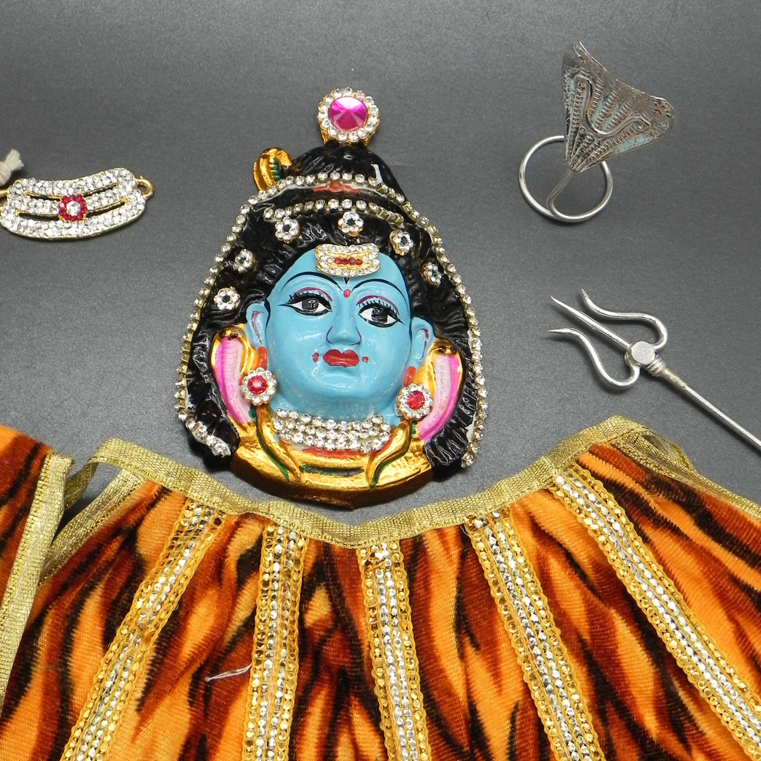 Buy MURLIWALE Handcrafted Shiv Parvati/Shiv Shankar Parvati MATA  Vastra/Poshak/Dress for Standing Idol, Made of Silk Cloth. Combo of 2 Dress  and 2 Mala. Dress Size: Choli 8 Inch + Lehenga 15 Inch.